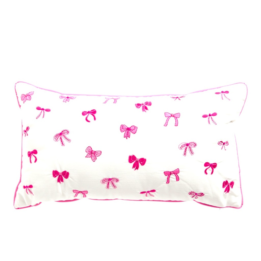 Bnwt ENVOGUE
Velvet Bow Decorative Pillow